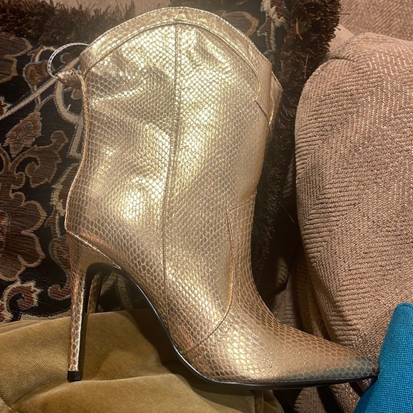 New Guess Bow Tie Metallic Gold Western High Heel Bootie 9 - Picture 2 of 15
